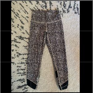 Cheetah print lulu leggings